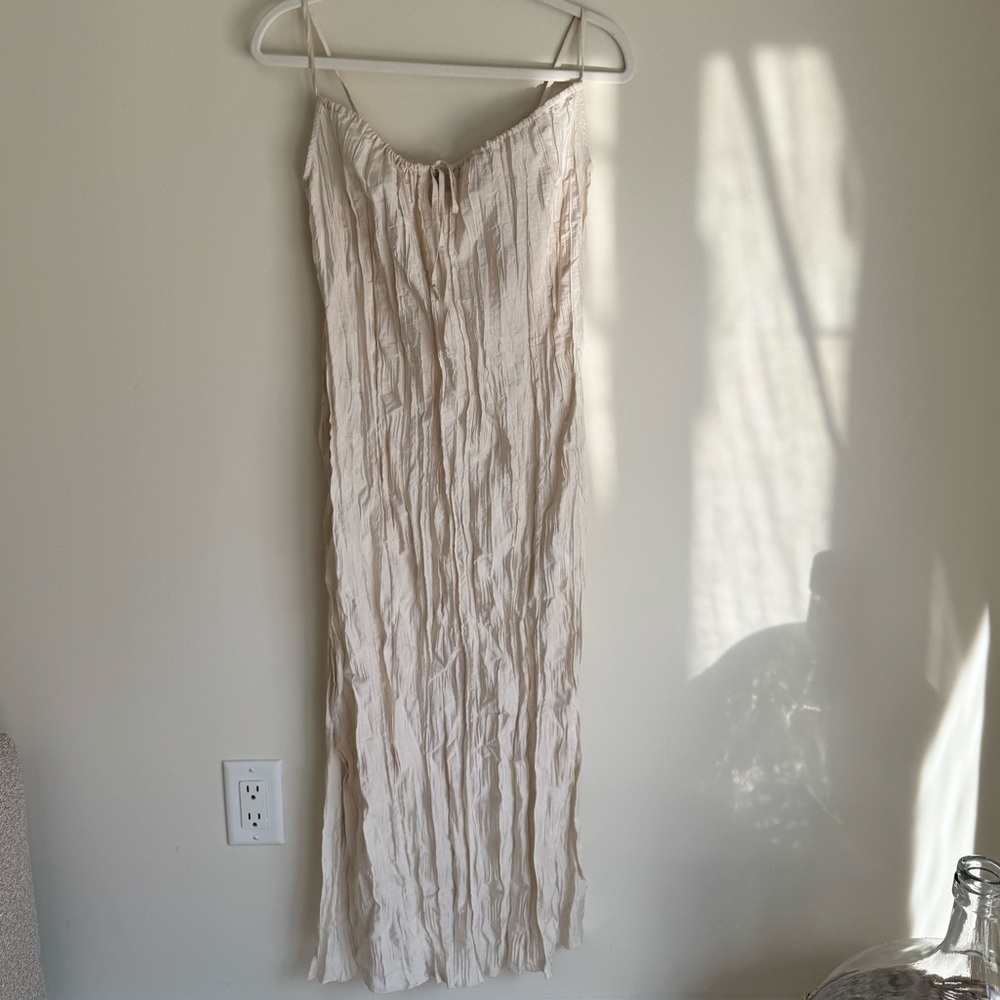 NWT J.Crew Crinkled side-slit midi dress, Natural, Pale Surplus, Size small - Picture 3 of 9